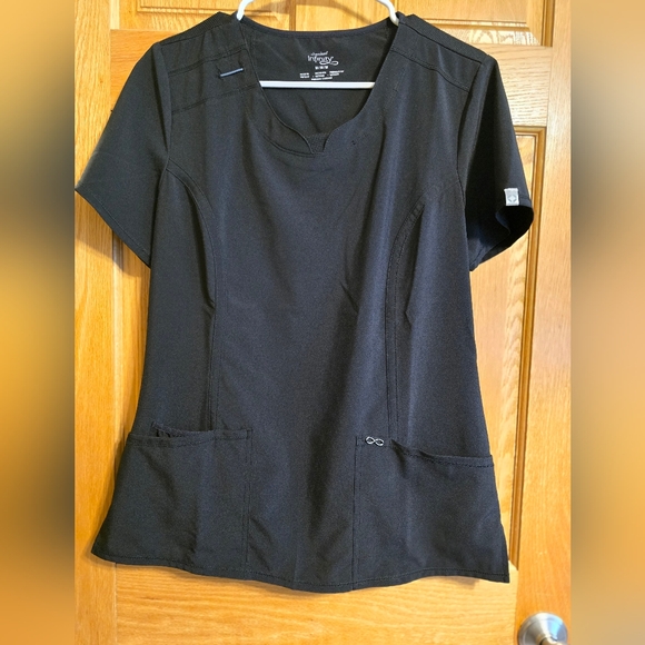 Cherokee Tops - Cherokee infinity scrub top, size medium, black